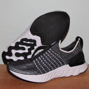 Nike React Phantom Run Flyknit 2 Running Shoes Womens 6 Oreo